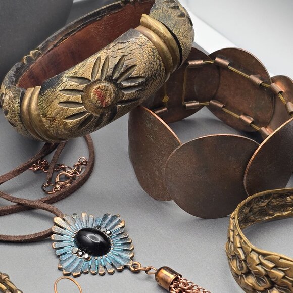 VTG Ethnic Copper & Brass Jewelry Necklaces Rings Earrings Bracelets Lot of 8 - Picture 5 of 14